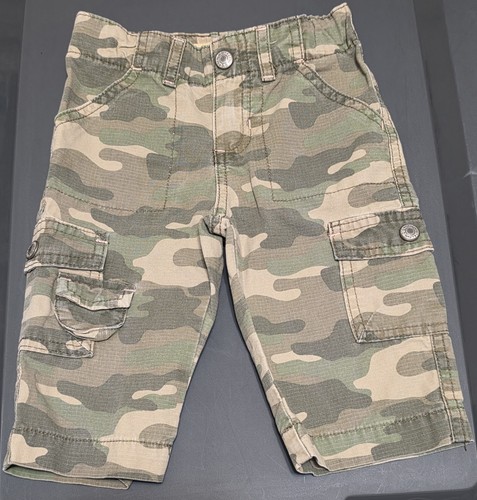 Pantaloni cargo mimetici